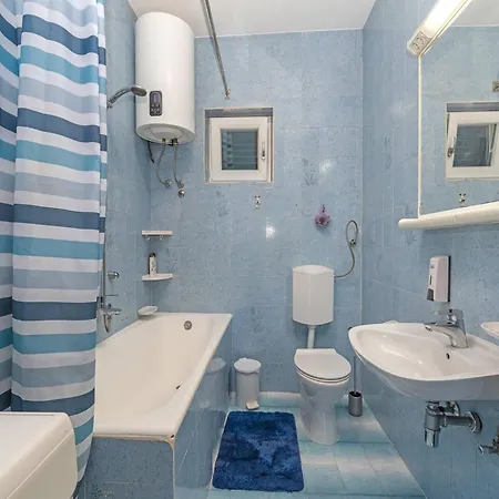 Дом отдыха Near Krka With Private Pool Unesic