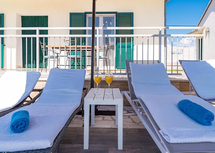 Near Krka With Private Pool Unesic