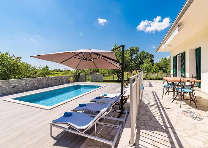 Near Krka With Private Pool * Unesic