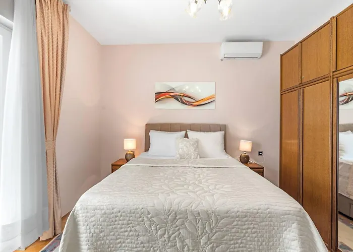 Vakantiehuis Near Krka With Private Pool *