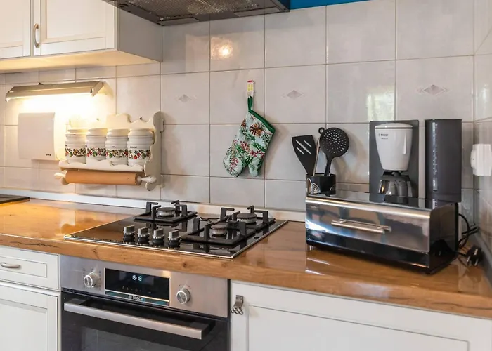 Vakantiehuis Near Krka With Private Pool Unesic