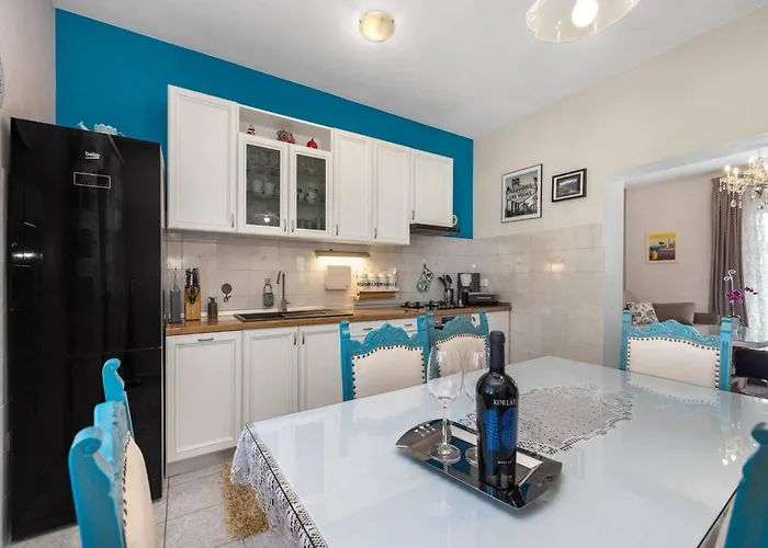 Vakantiehuis Near Krka With Private Pool Unesic