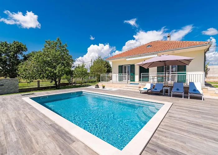 Vakantiehuis Near Krka With Private Pool *